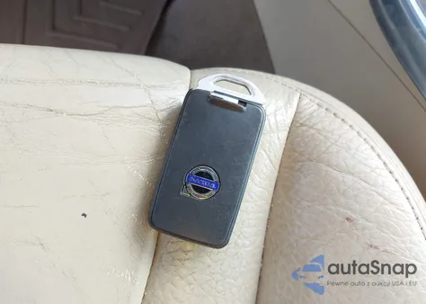 2014 Volvo S60 T5 z USA, uszkodzony, nr VIN YV1612FS0E1290215